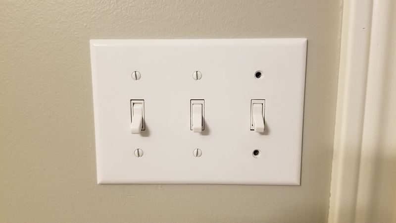 Lightswitch extension 03.jpg